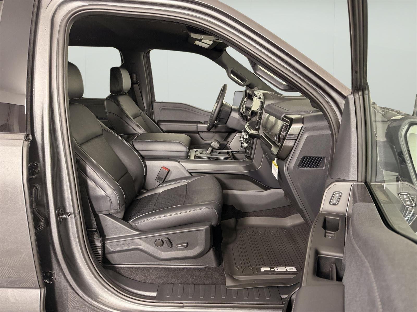 New 2026 Carbonized Gray Metallic Ford Lariat® image 63