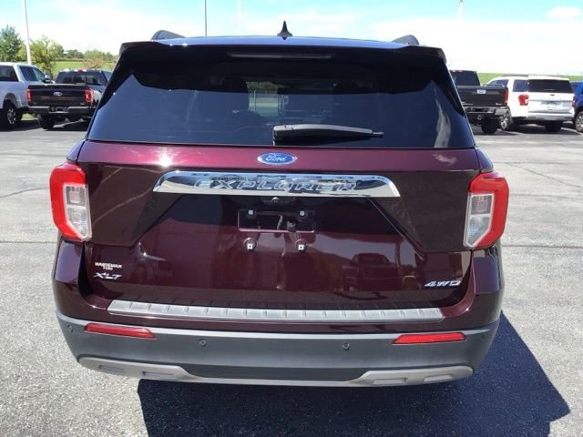Certified Used 2022 Jewel Red Metallic Ford XLT image 7