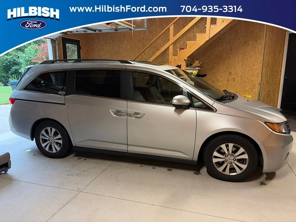 Used 2015  Honda EX-L image 1