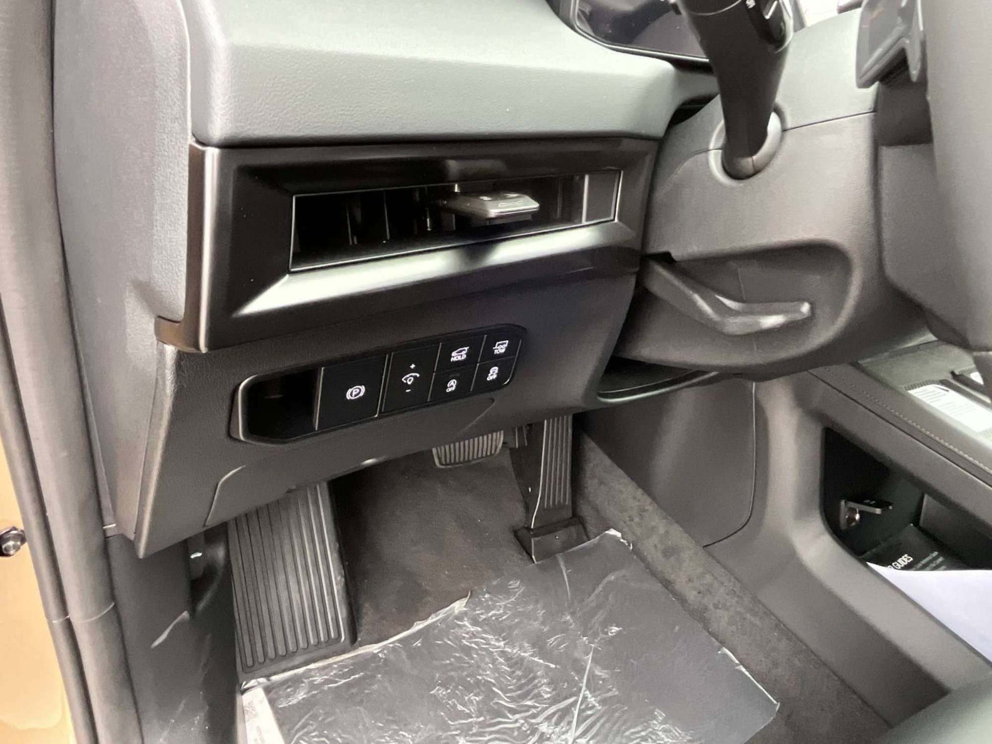 New 2027 Terrain Brown Kia X-Line EX image 28