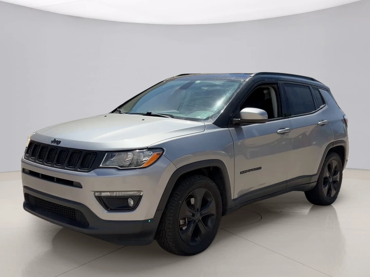 Used 2019 Silver Jeep ALTITUDE image 1
