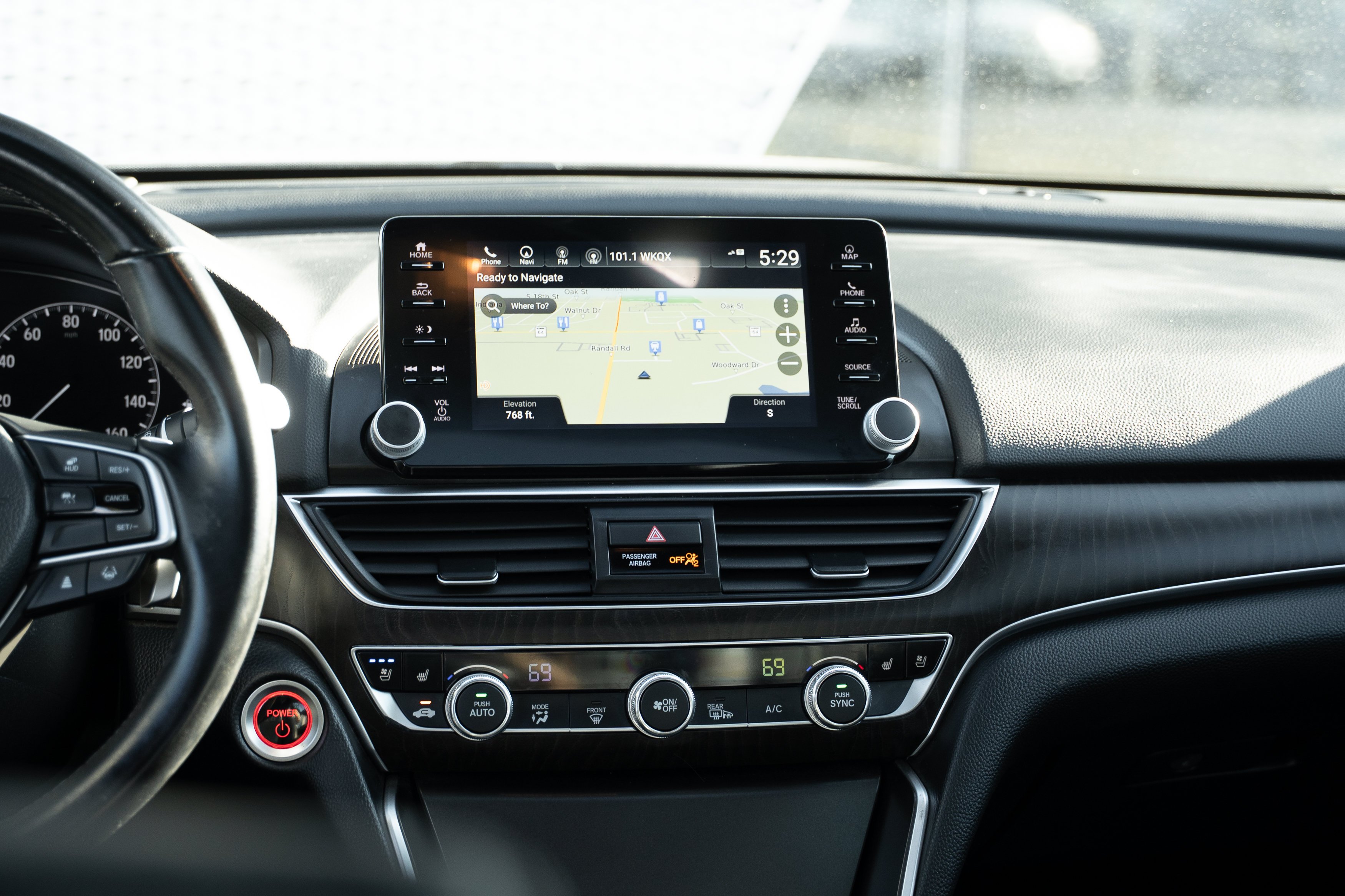 Used 2022 Crystal Black Pearl Honda Touring image 9