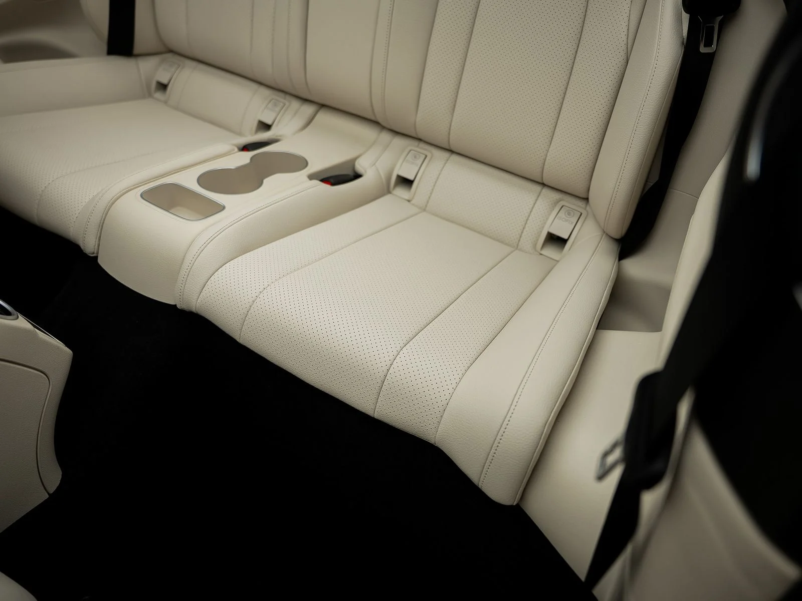 Used 2024 Gray Mercedes-Benz CLE 300 image 41