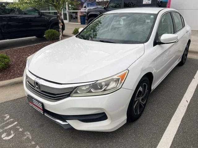Used 2016 White Honda LX image 1