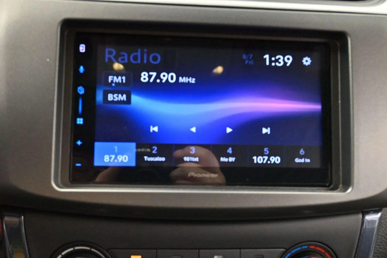 Used 2017 Brilliant Silver Nissan SR Turbo image 21