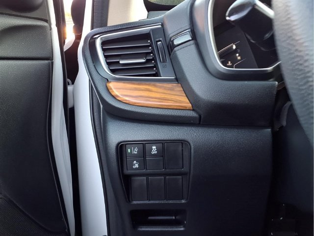 Used 2020 White Honda AWD EX image 12