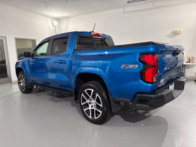 Used 2024 Blue Chevrolet Z71 image 6