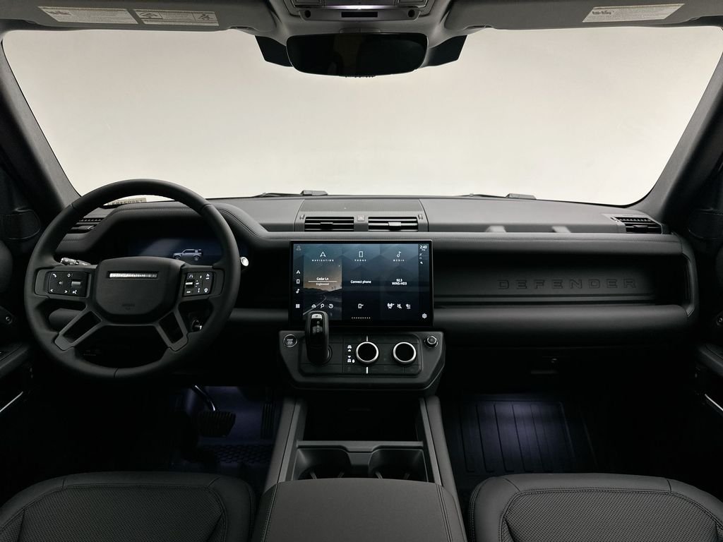 Used 2026  Land Rover S image 8