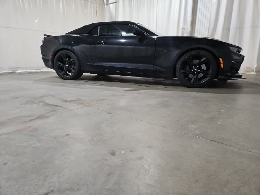 Used 2019 Black Chevrolet 2SS image 5