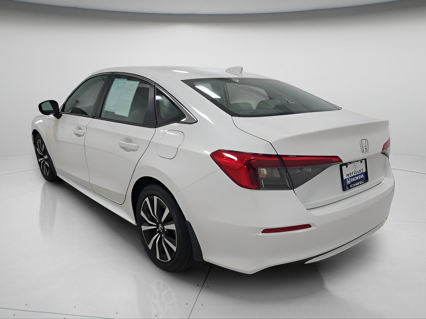 Certified Used 2024 Platinum White Pearl Honda 1.5T 4D EX image 5