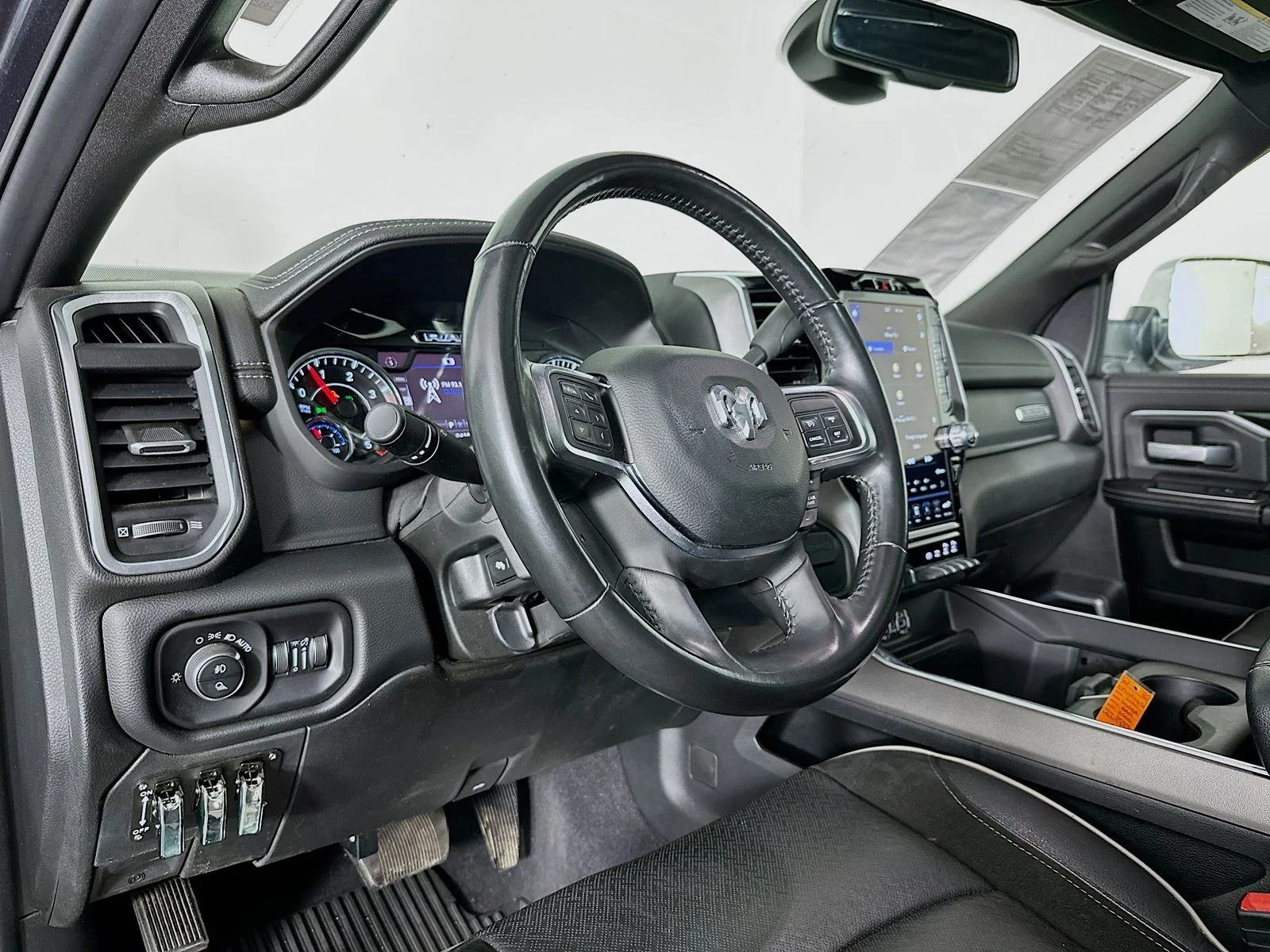 Used 2020 Maximum Steel Metallic Clearcoat Ram Laramie image 10