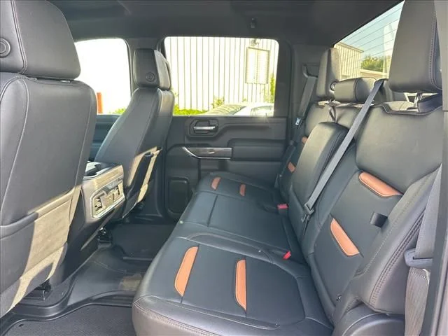 Used 2022 White GMC AT4 image 17