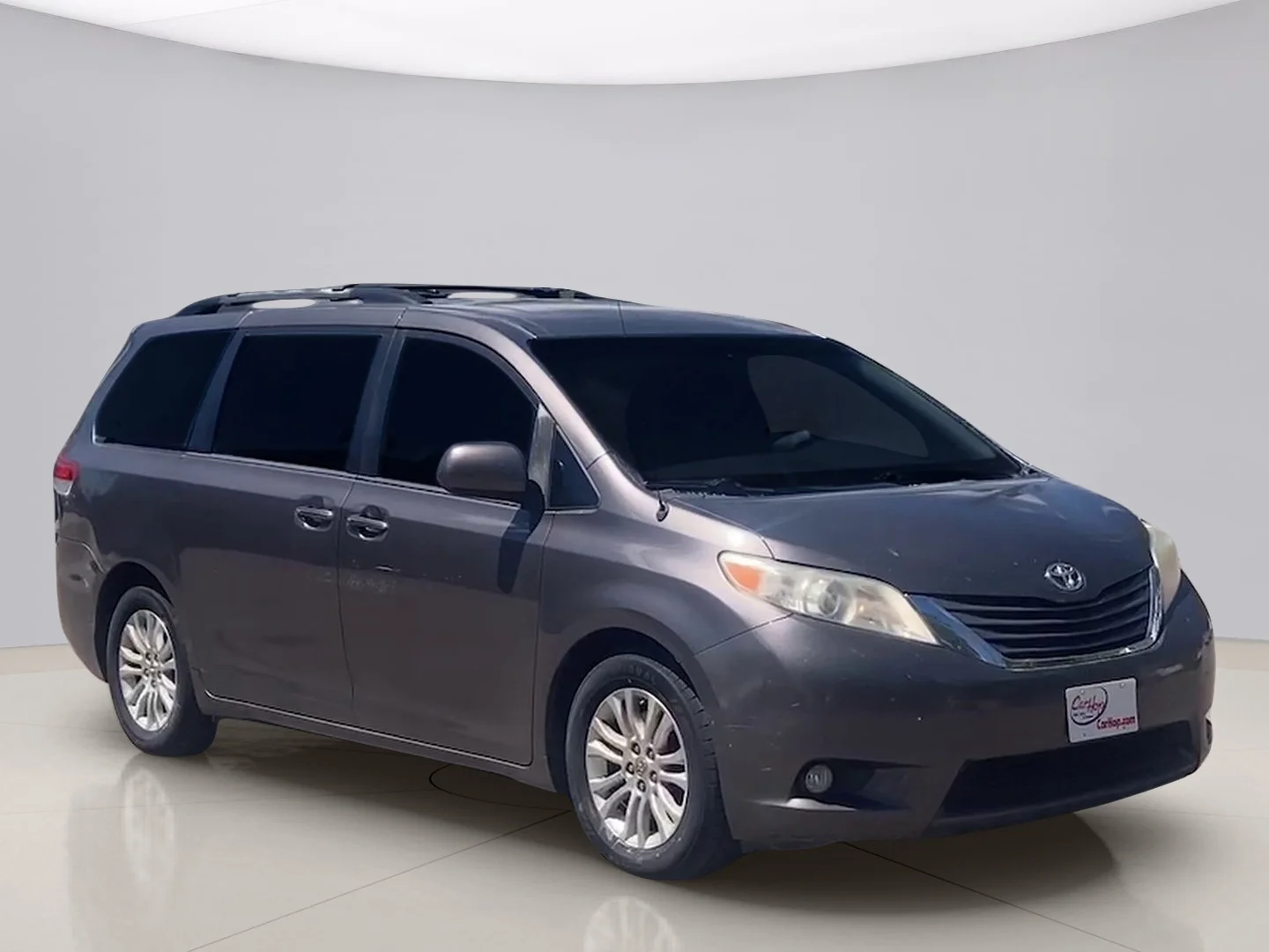 Used 2013 Gray Toyota XLE image 7
