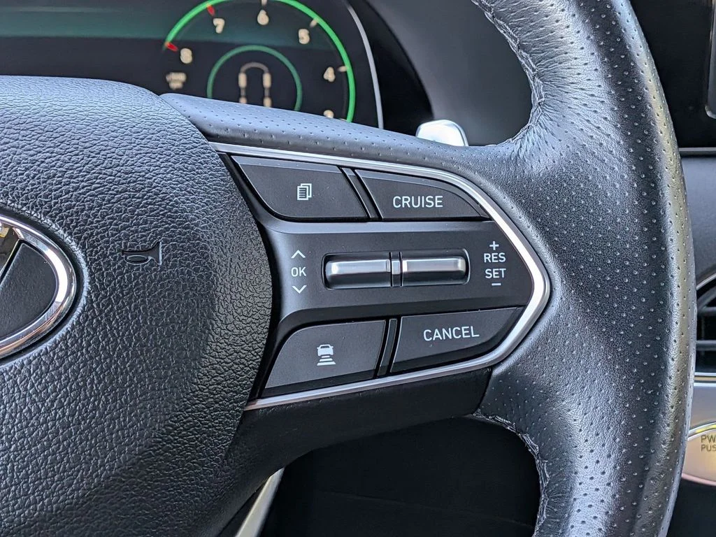 Used 2021 Black Hyundai Calligraphy image 17