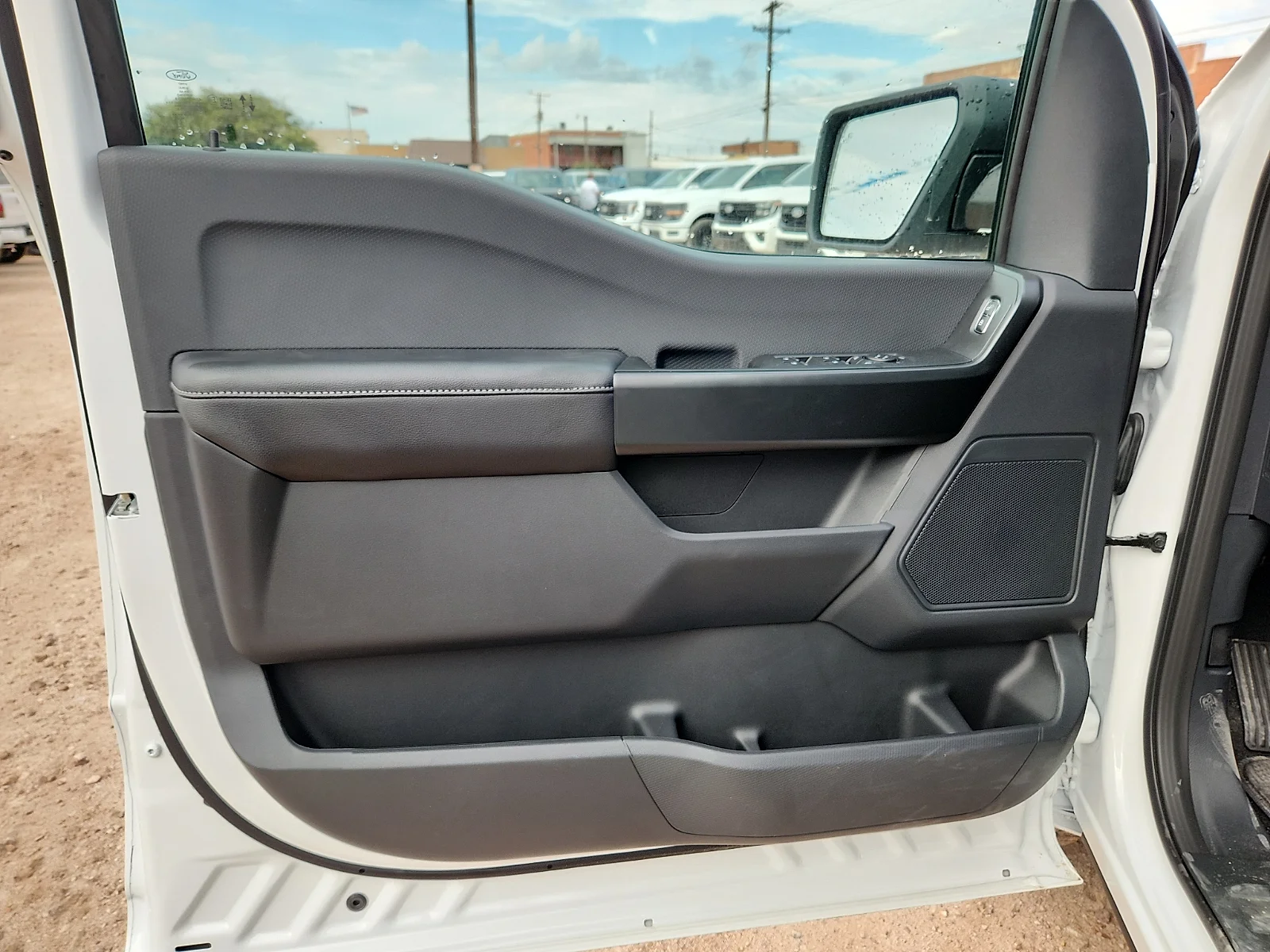 New 2026 Oxford White Ford STX image 14
