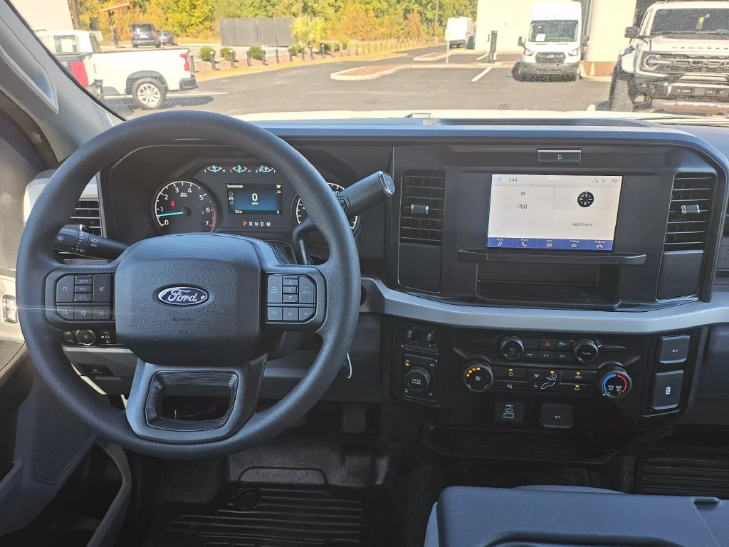 New 2027 Oxford White Ford F-350® XL image 28
