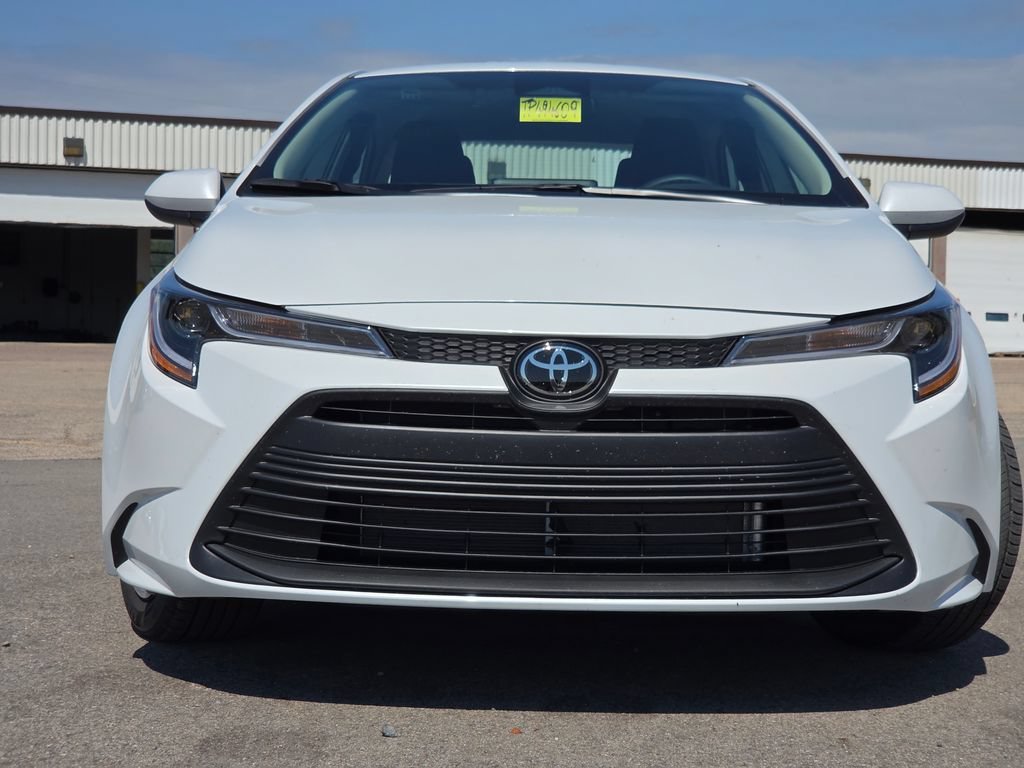 New 2026 Wind Chill Pearl Toyota LE image 3