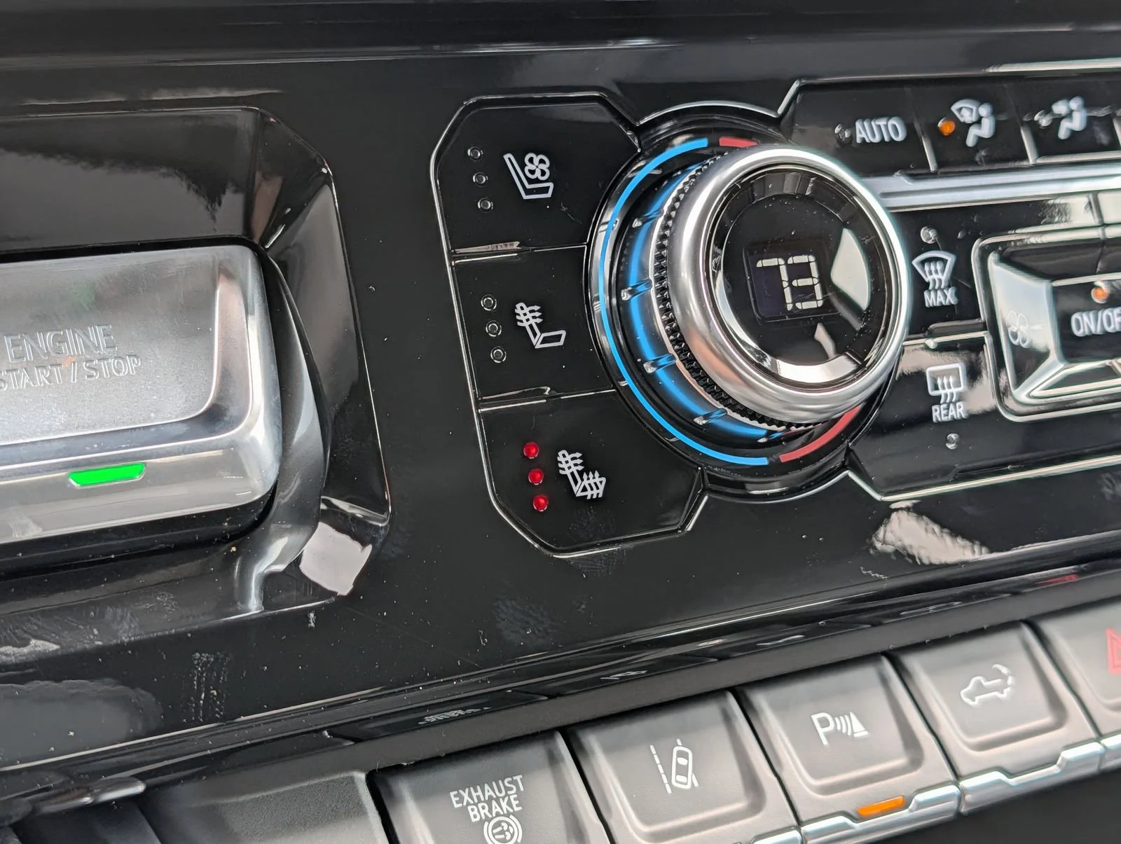 2026 GMC Sierra 3500HD Denali - Photo 15