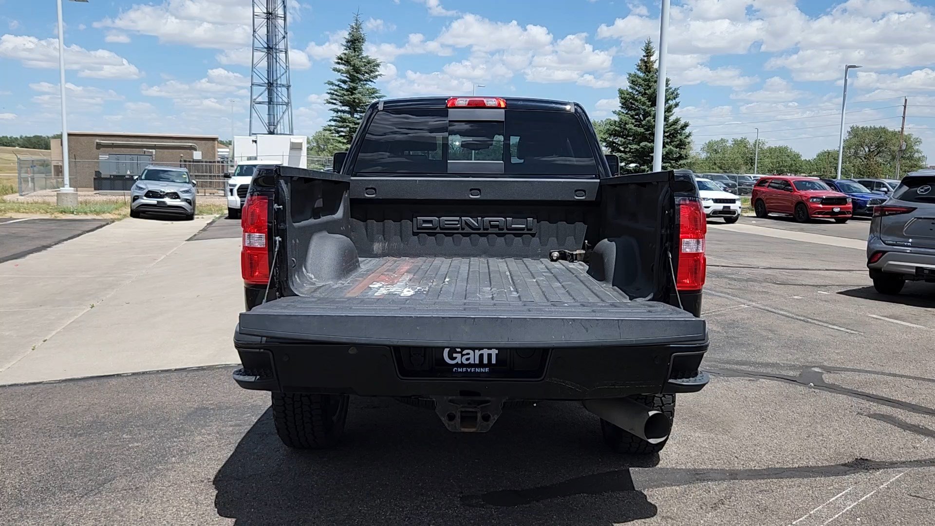 Used 2018 Onyx Black GMC Denali image 18