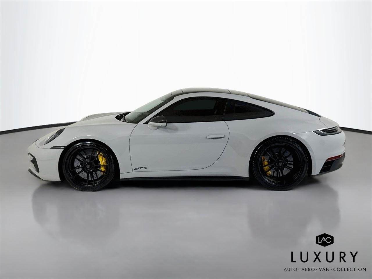 Used 2024 Chalk Porsche Carrera GTS | Carbon Buckets | Front Lift | Sunroof image 9