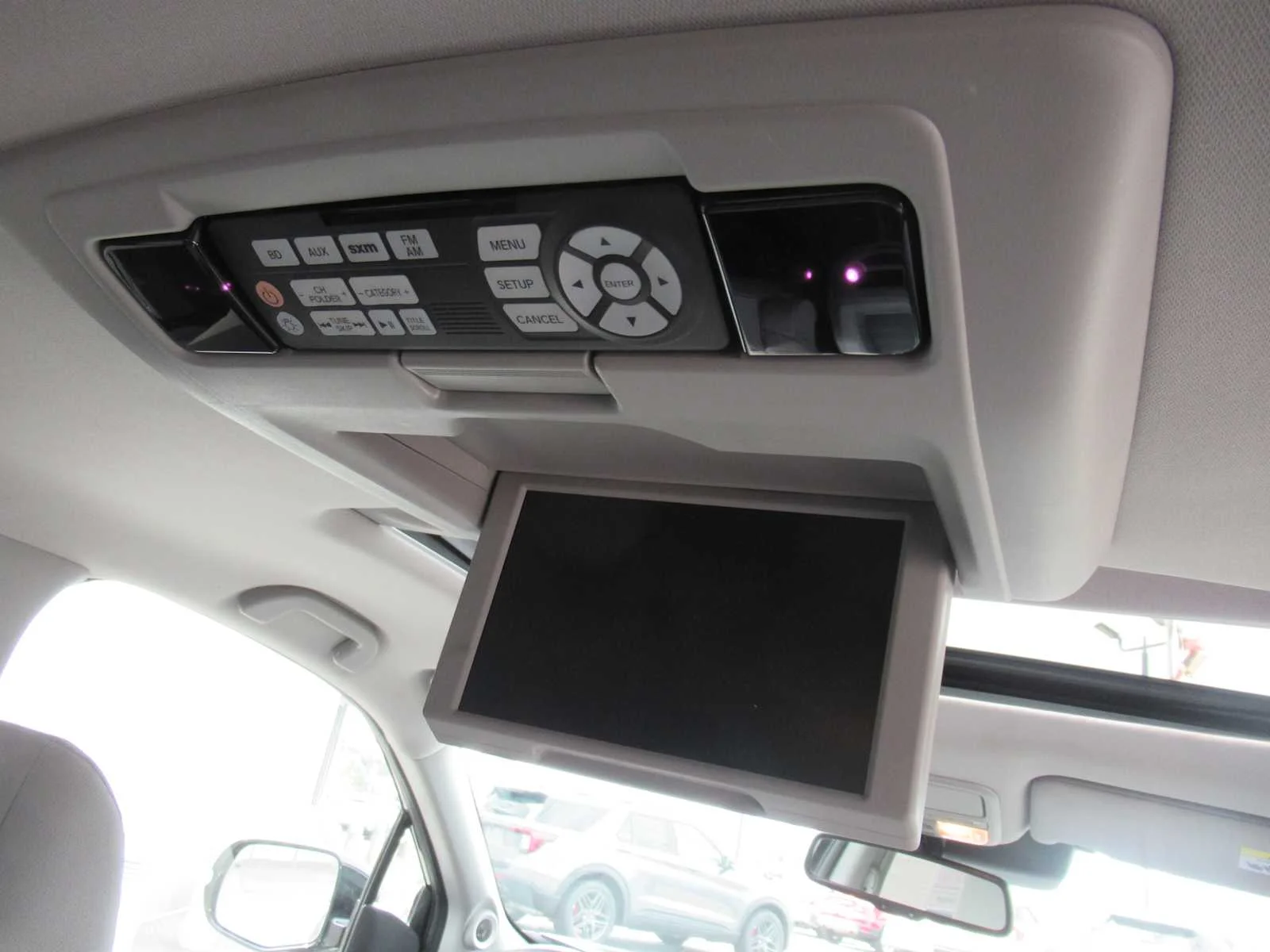 Used 2016 Black Forest Pearl Honda Touring image 20