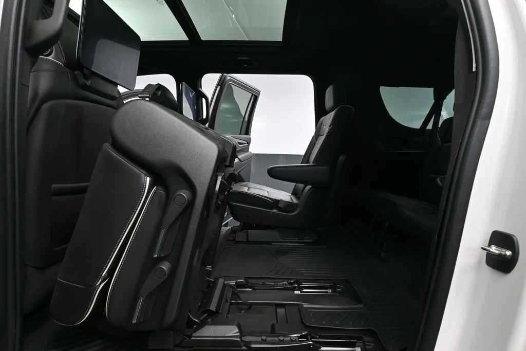 Used 2021 White Cadillac Sport image 46