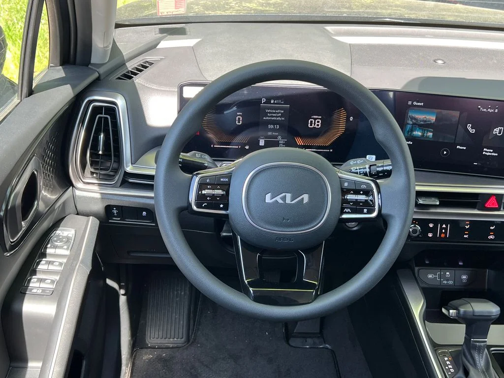 2025 Kia Sorento LX - Photo 17