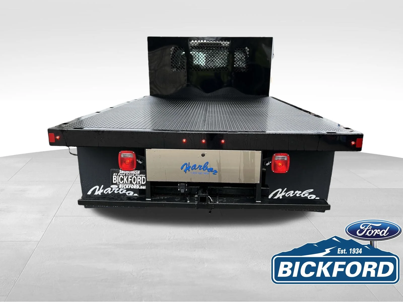 2025 Ford F-550 Super Duty Chassis Cab XL - Photo 6