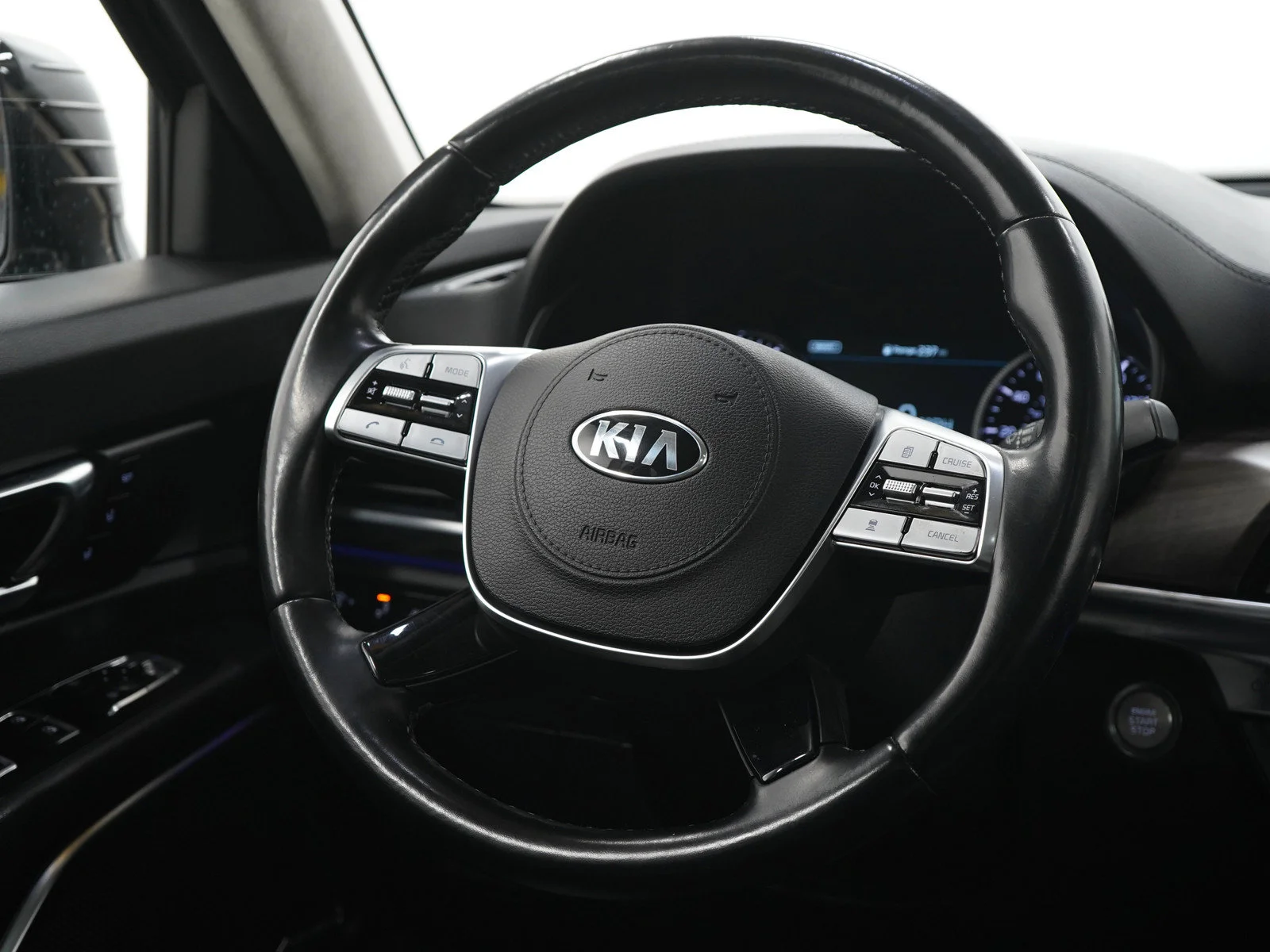 Used 2020 Black Copper Kia SX AWD image 16