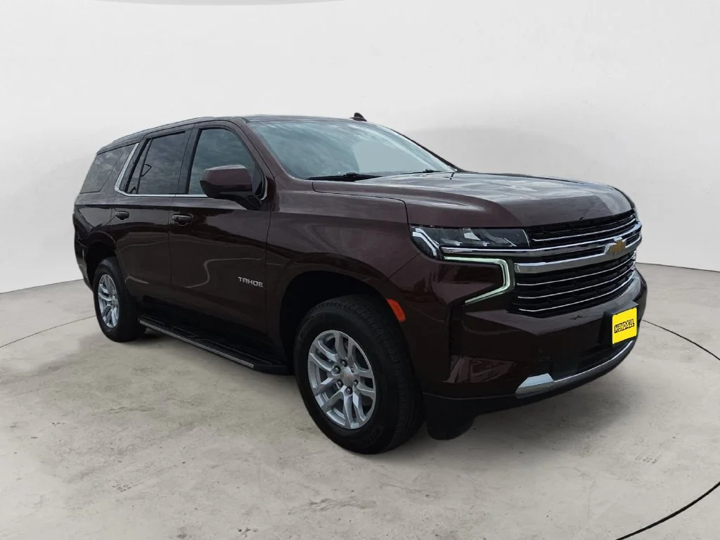 Used 2022 Auburn Metallic Chevrolet LT image 3