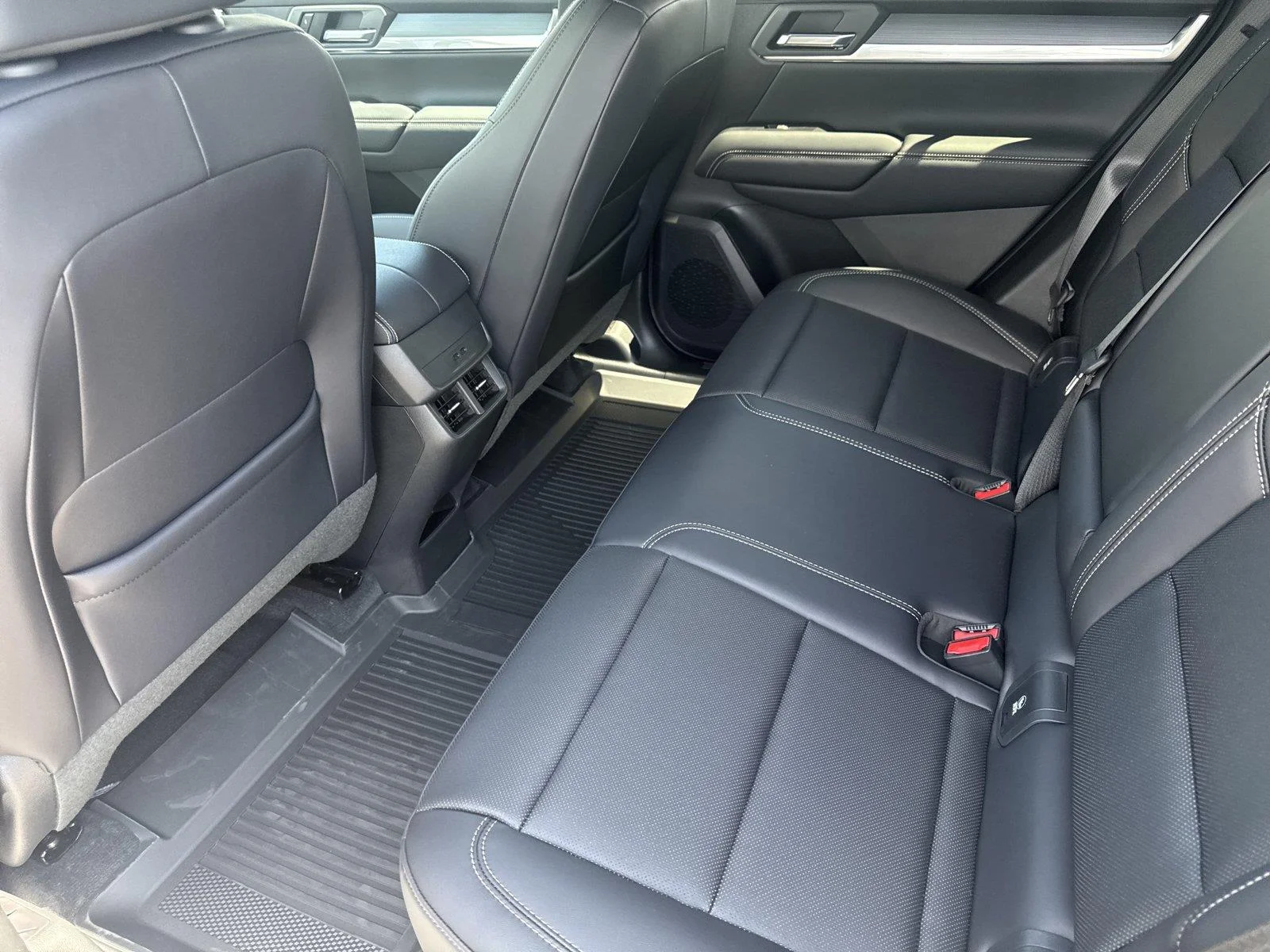 2027 GMC Terrain Elevation - Photo 31