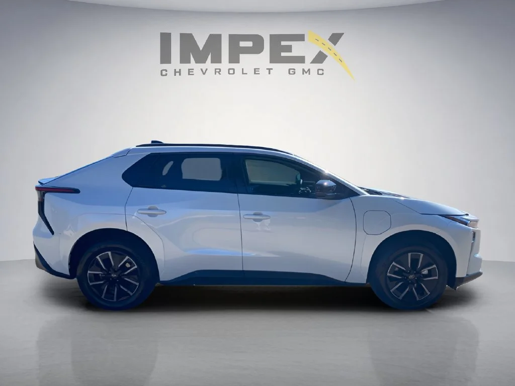 Used 2026 White Toyota XLE image 6