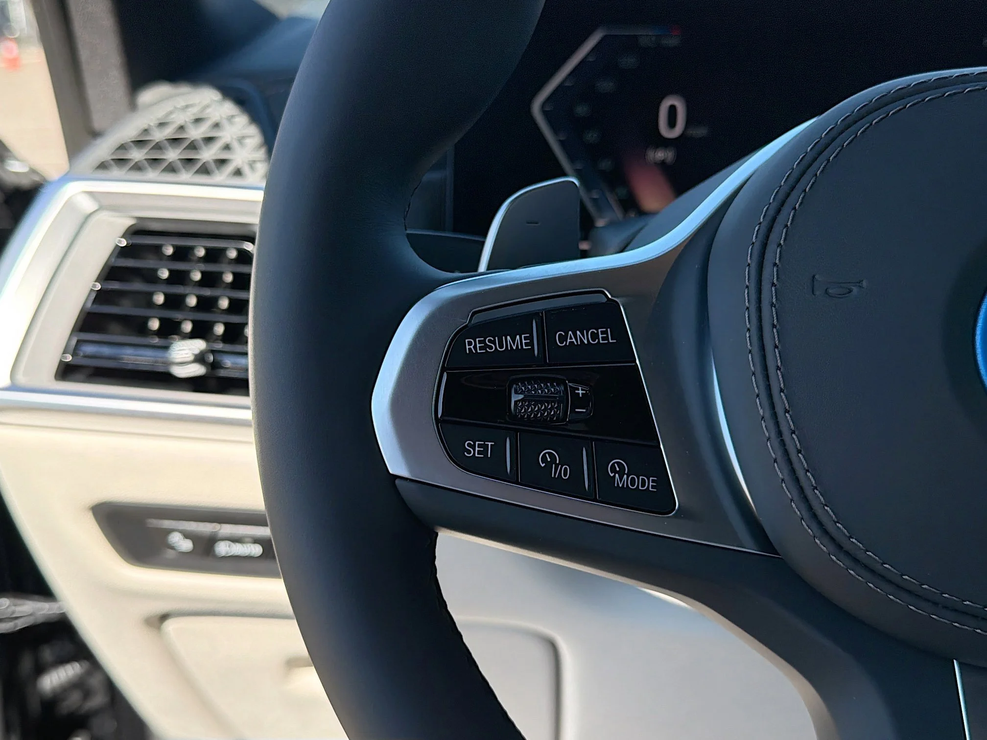 New 2026 Carbon Black Metallic BMW xDrive50e image 38