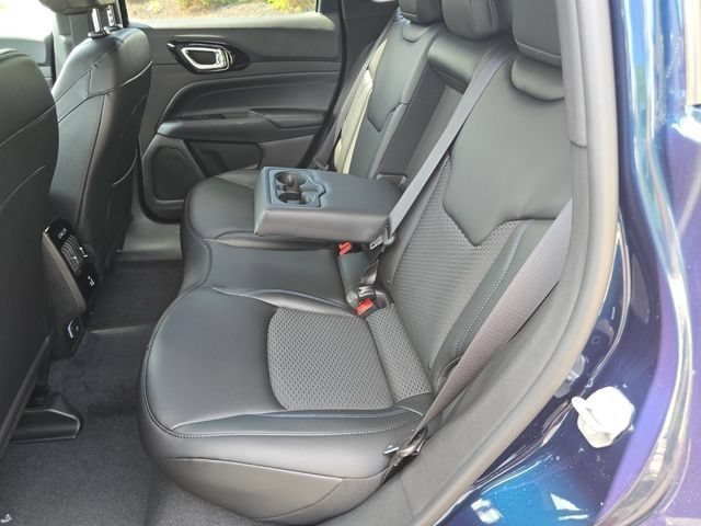 New 2026 Fathom Blue Pearl Coat Jeep Latitude image 31