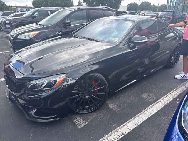 Used 2016 Obsidian Black Metallic Mercedes-Benz S 550 image 1