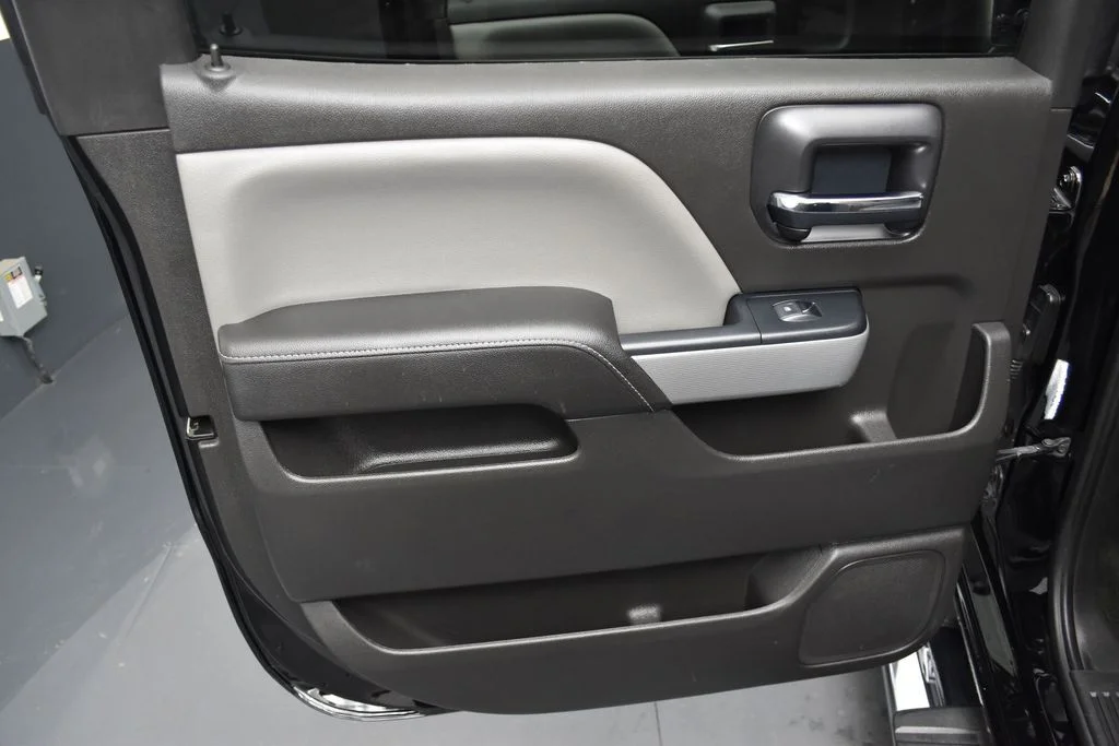 Used 2018 Black Chevrolet LT image 22