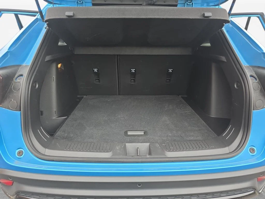 Used 2025 Blue Chevrolet 2RS image 12