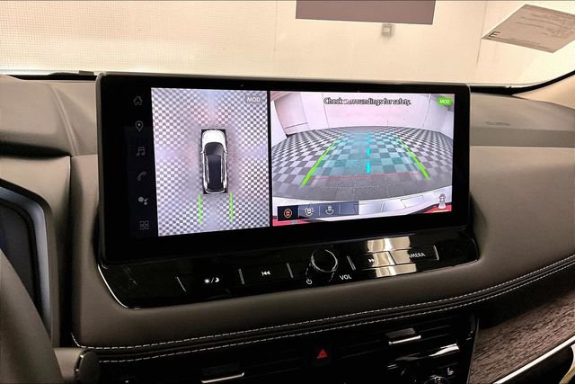 New 2026 Everest White Nissan Platinum image 24