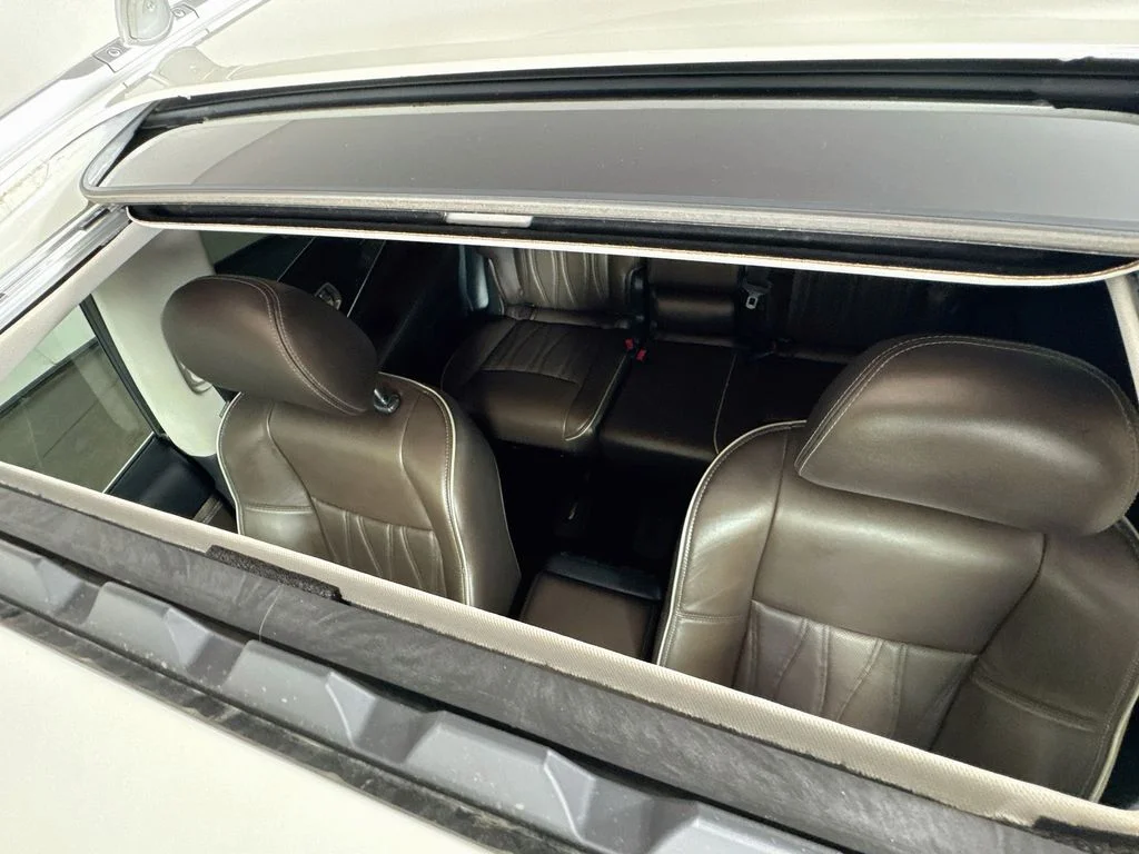 Certified Used 2019 White INFINITI LUXE image 28