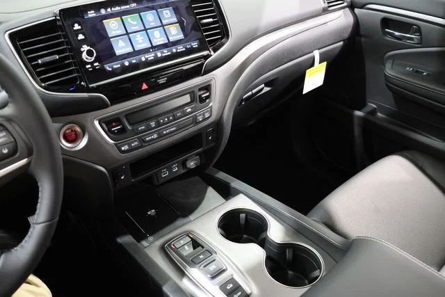 New 2026 Platinum White Pearl Honda RTL image 21