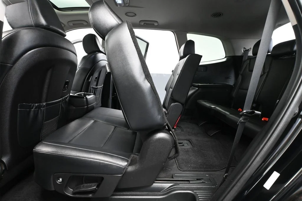 Used 2023 Black Kia EX X-Line image 40