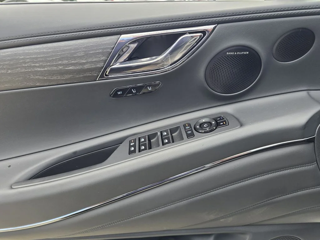 New 2026 White Genesis 3.5T Prestige Black image 17
