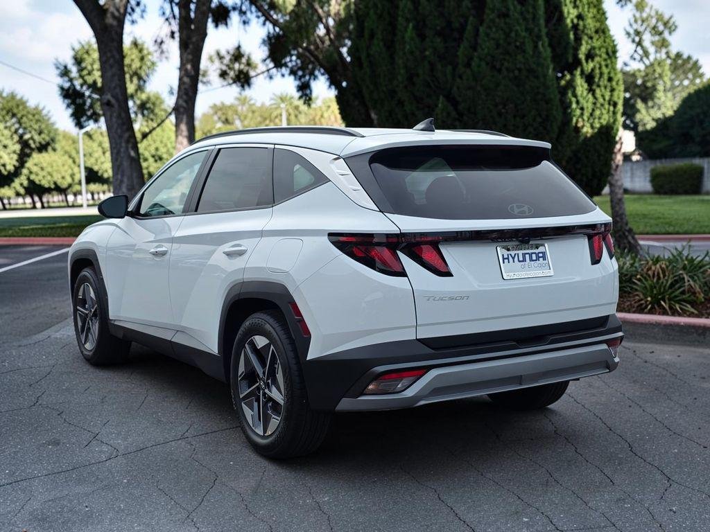 New 2026 White Hyundai SEL FWD image 7
