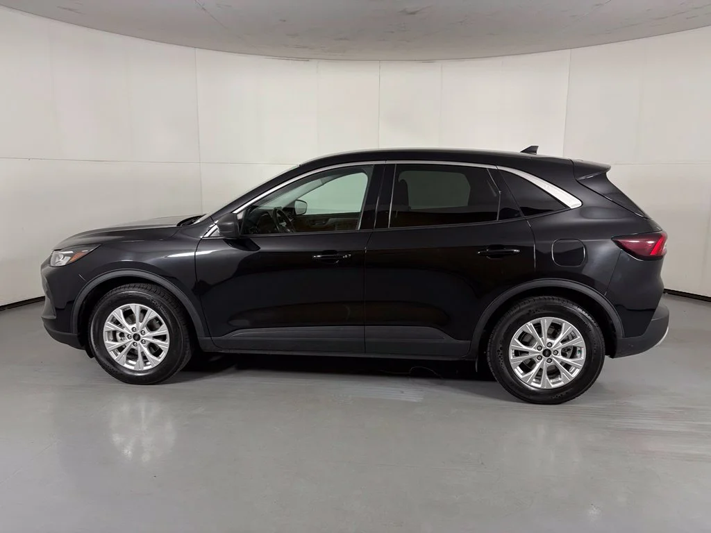 Used 2024 Black Ford Active image 6