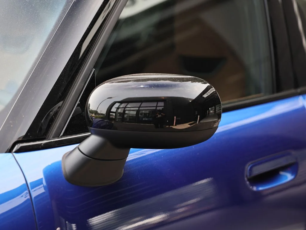 New 2027 Blazing Blue MINI Signature Plus image 11