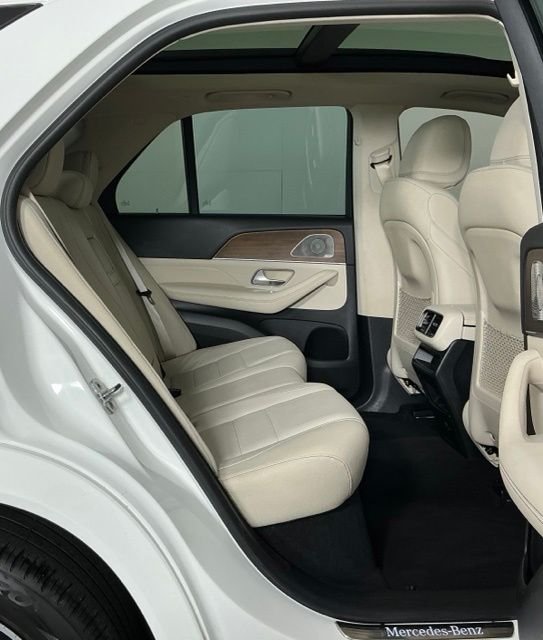 Used 2022 White Mercedes-Benz GLE 350 image 24