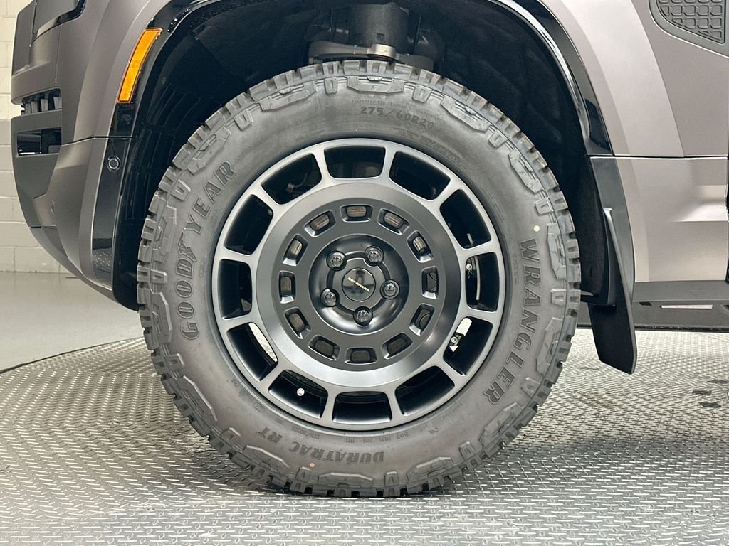 New 2026 Charente Grey Land Rover OCTA image 15