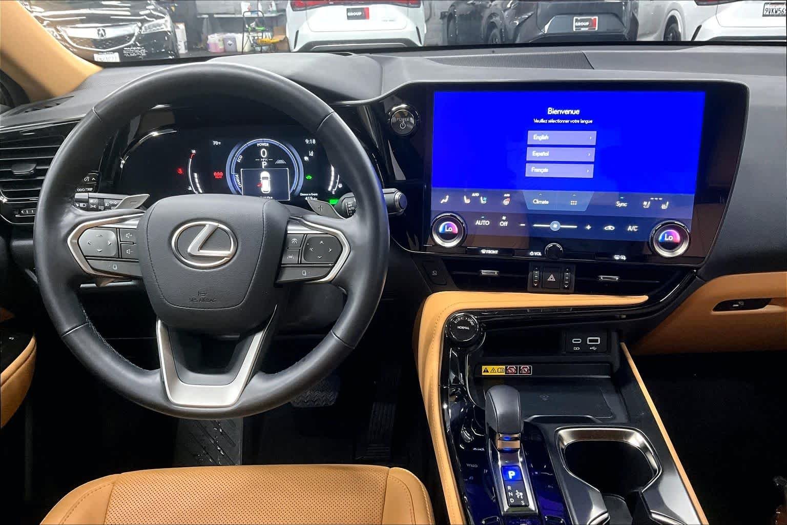 2025 Lexus NX Hybrid 350h - Photo 15