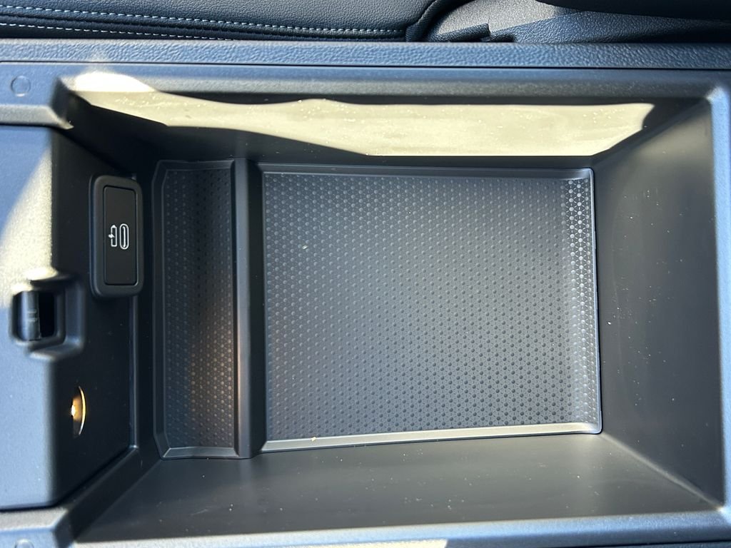 New 2026 Skyscraper Grey Metallic BMW eDrive40 image 29