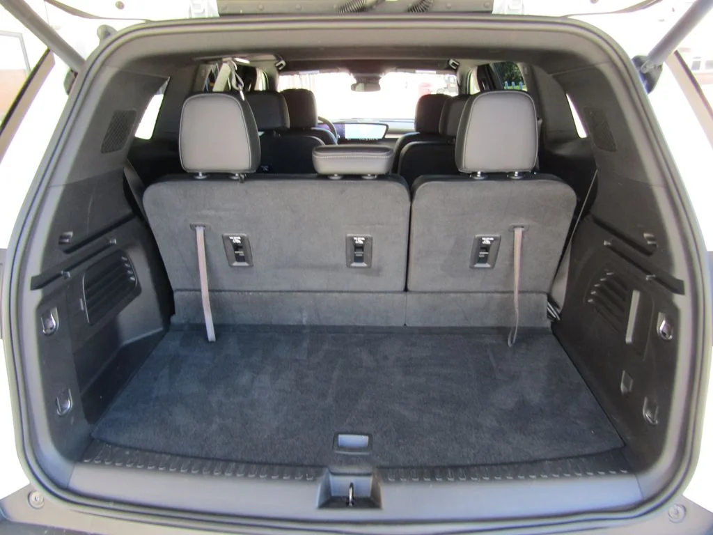 Used 2025 White Buick Preferred image 37